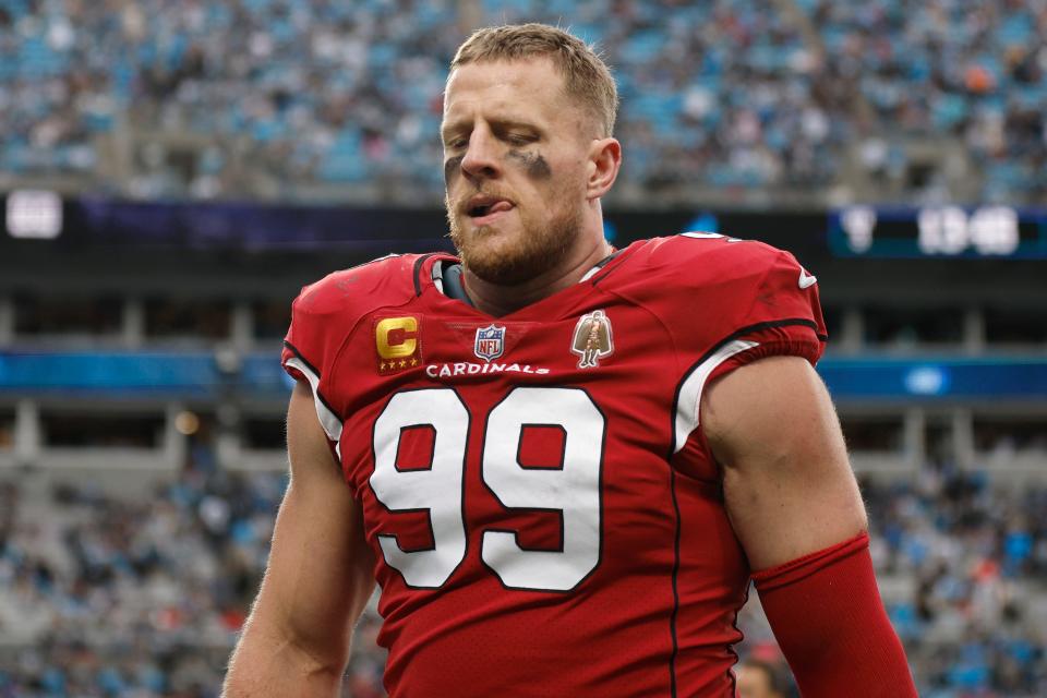 CHARLOTTE, NORTH CAROLINA - OCTOBER 02: J.J. Watt #99 of the Arizona Cardinals walks off the field after the first half against the Carolina Panthers at Bank of America Stadium on October 02, 2022 in Charlotte, North Carolina. (Photo by Jared C. Tilton/Getty Images)