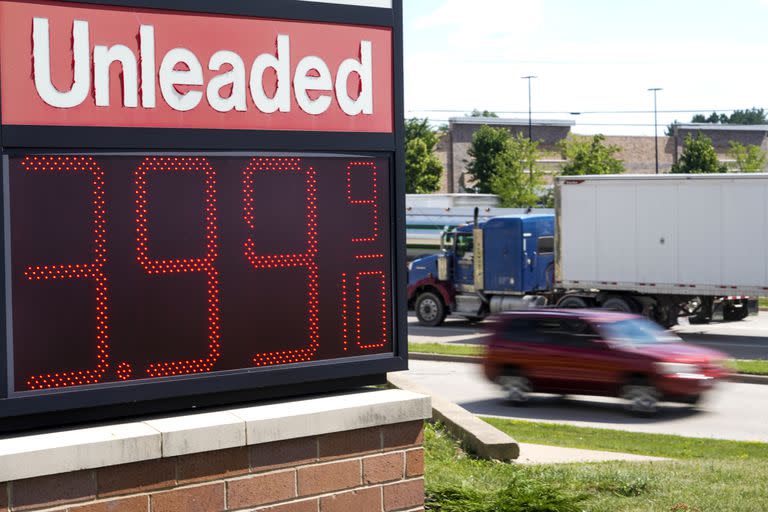 Los precios de los combustibles comenzaron a bajar en Estados Unidos