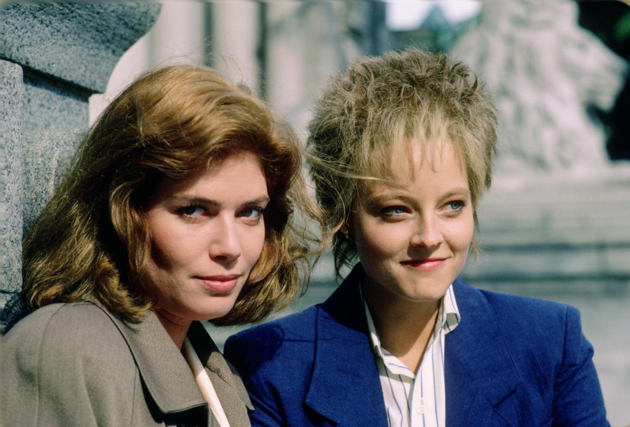 VANCOUVER, CANADA -- JUNE 1987: Actresses  Kelly McGillis (L) and Jodie Foster pose for a photo in June 1987 in Vancouver, Canada. McGillis and Foster are promoting the movie, 