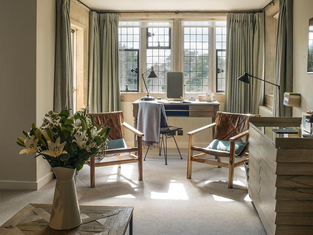 The George suite has a spacious balcony that comes with stunning views (The Painswick)