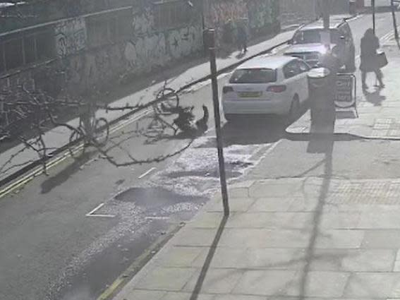 Hackney cyclist attack: Man in critical condition after being kicked off bike by fellow cyclist in London