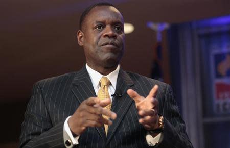 Detroit's emergency manager Kevyn Orr speaks to members of the Detroit Economic Club in Detroit, Michigan October 3, 2013. REUTERS/Rebecca Cook