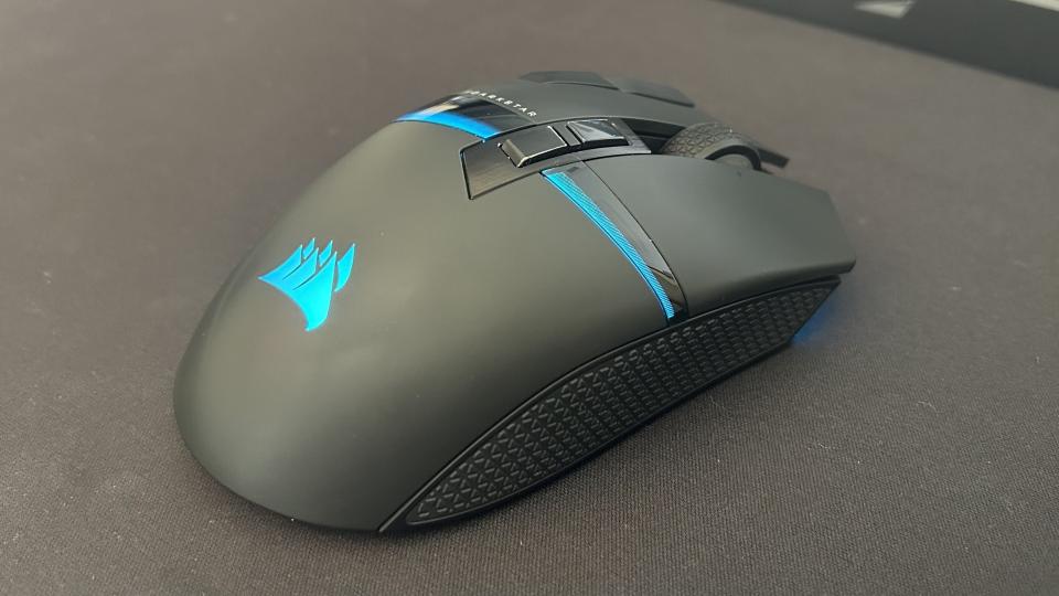 Corsair Darkstar wireless side