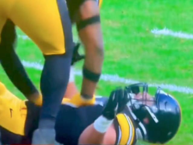 Pittsburgh Steelers under fire for performing mock CPR on pitch