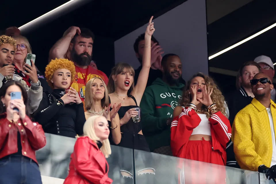 Taylor Swift animando a los Kansas City Chiefs y a su novio, Travis Kelce, en el Super Bowl el pasado domingo. (Ezra Shaw/Getty Images)