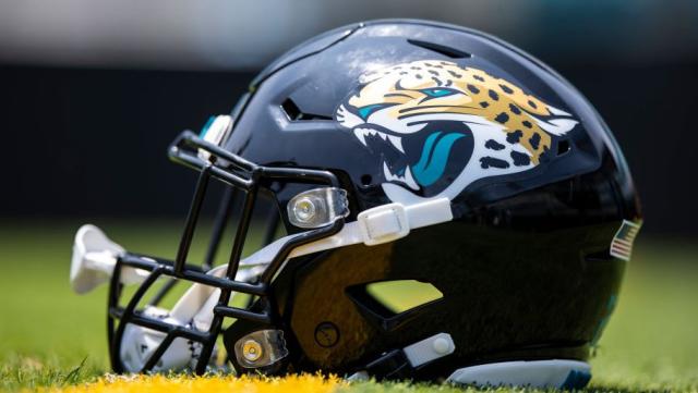 Jaguars' stadium changes name back to EverBank