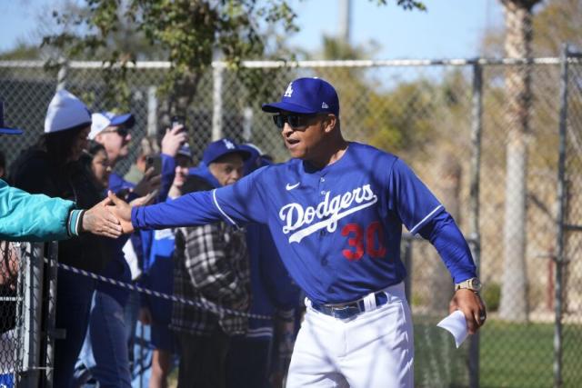 Dave Roberts Biography & Los Angeles Dodgers Career