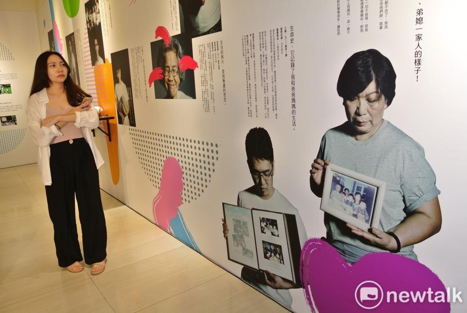 「再見練習題」特展正在中友百貨展出，內容是與九二一有關的故事。   唐復年/攝