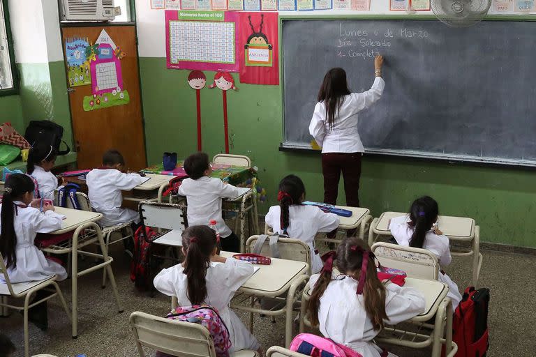 El nivel primario público es el más afectado por los paros de maestros