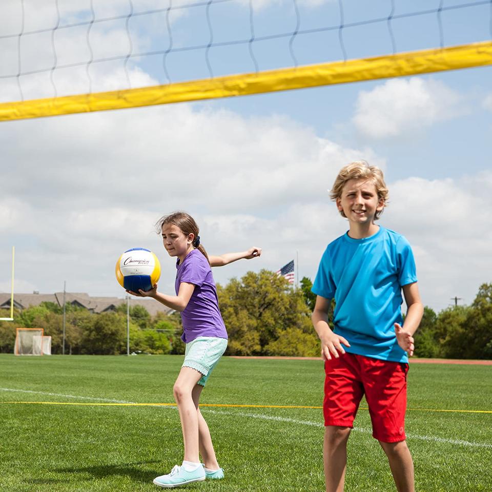 Champion Sports CG204 Outdoor Volleyball Set: Complete Portable Team Sports Set with Net, Poles, Ball and Accessories