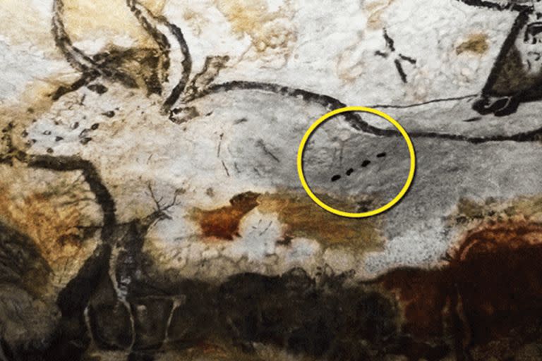 Descifran el misterio detrás de las extrañas marcas encontradas en pinturas rupestres hechas por cazadores