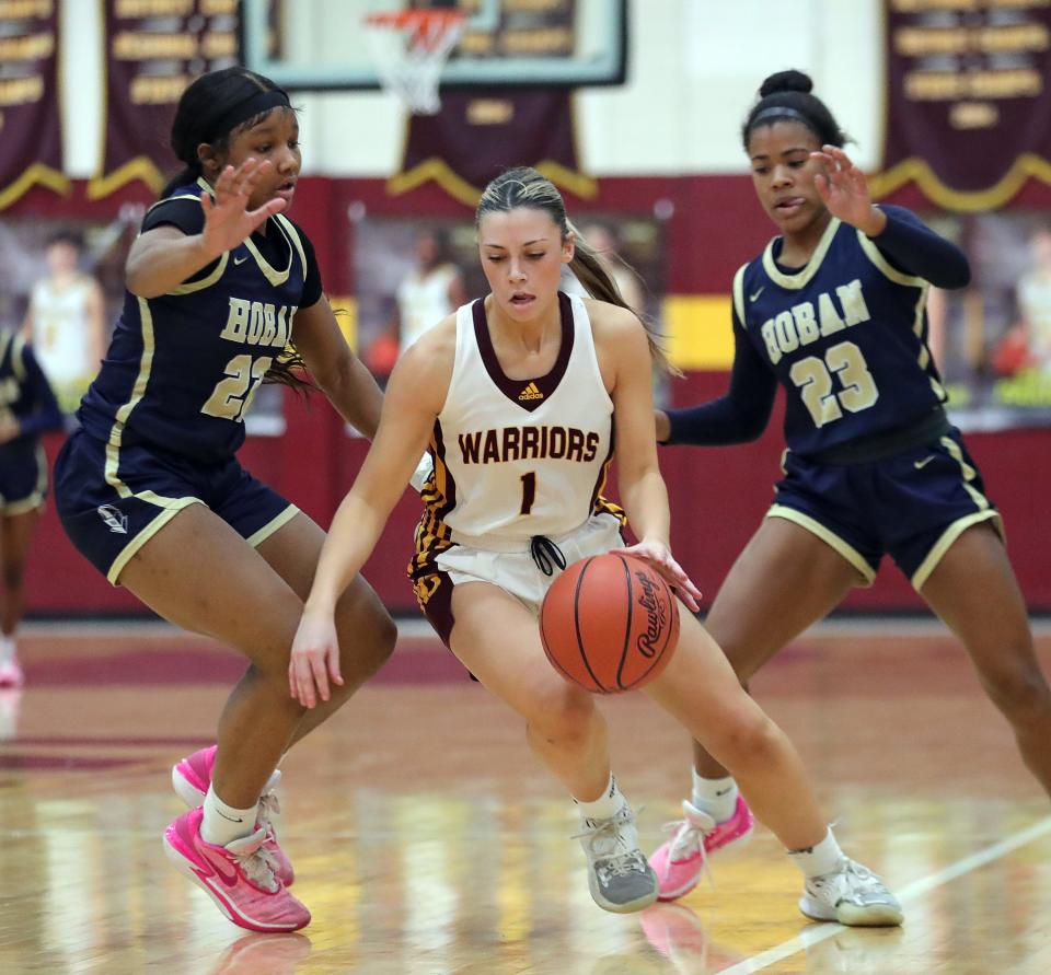 Walsh Jesuit's Cesily Sutton brings her All-Ohio experience to the court for the Warriors.