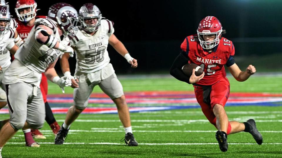 Manatee’s Andrew Heidel runs the ball against Sarasota Riverview at Joe Kinnan Field at Hawkins Stadium on Friday, Nov. 17, 2023.