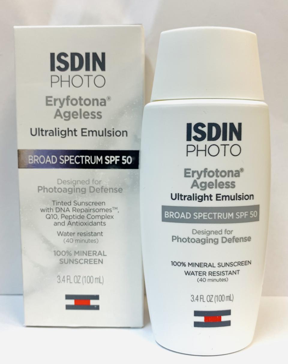 22) ISDIN Tinted Eryfotona Ageless Ultra Light Emulsion SPF 50