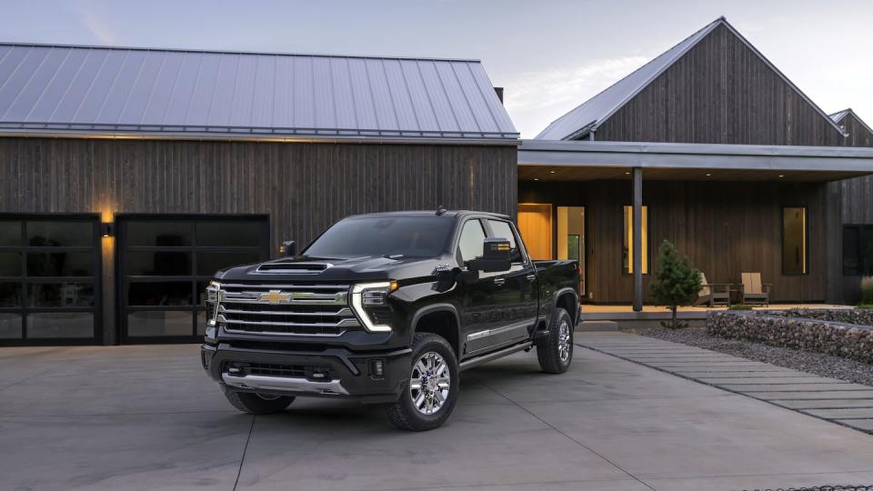 2024 chevy silverado hd front