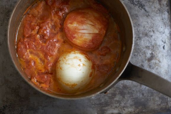 Marcella Hazan's Tomato Sauce with Onion and Butter