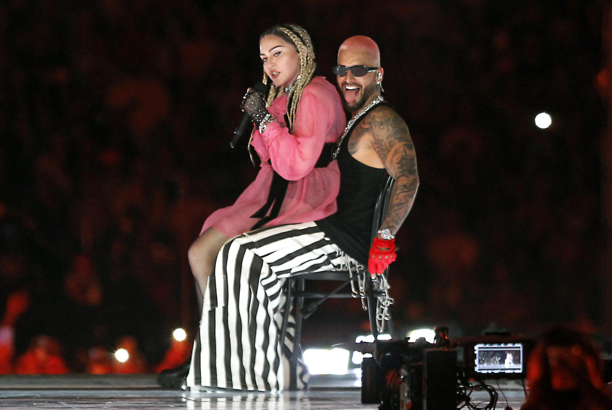 Madonna en un concierto reciente con Maluma en Colombia. (Photo by Fredy BUILES / AFP) (Photo by FREDY BUILES/AFP via Getty Images)