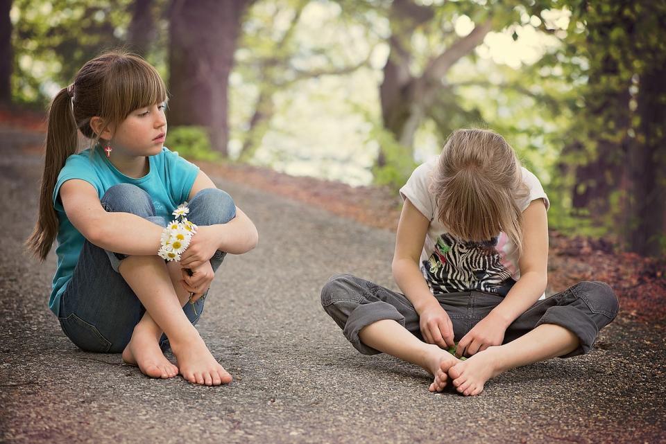 Los niños adquieren destrezas emocionales al aprender malas palabras. (CC0 Creative Commons)