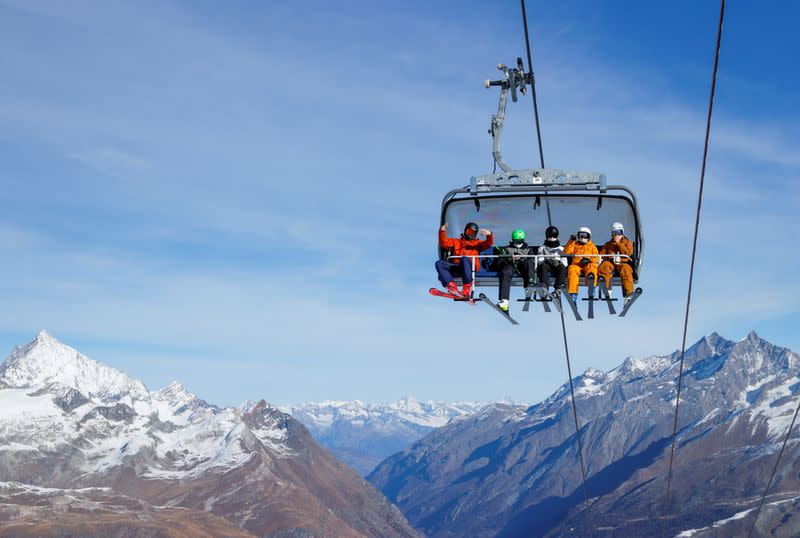 Outbreak of the coronavirus disease (COVID-19), in Zermatt