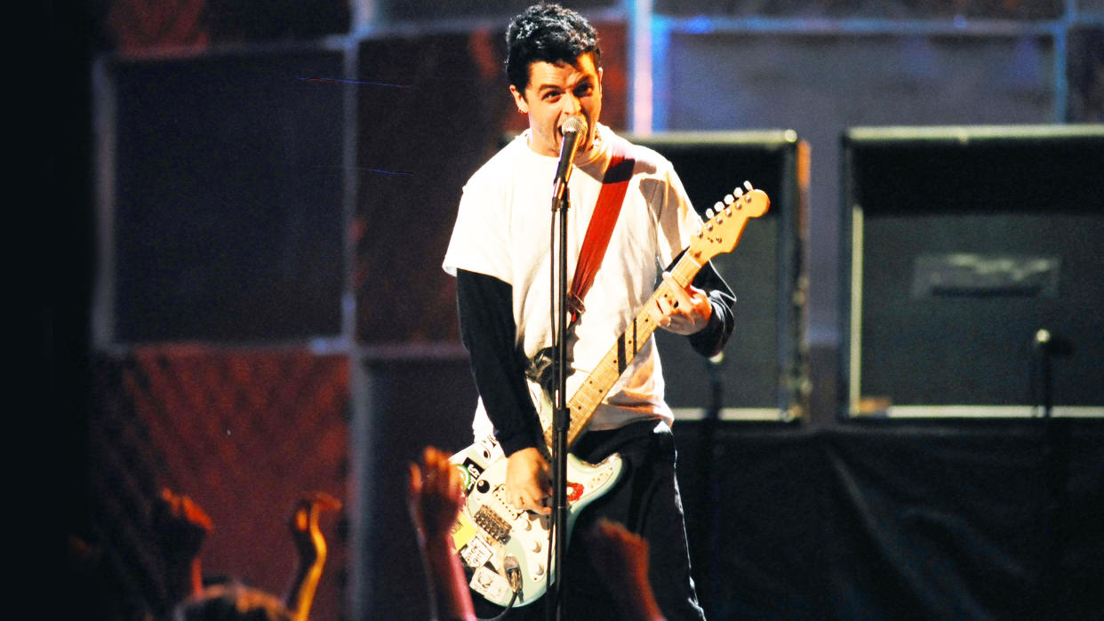  Billie Joe Armstrong of Green Day during 1994 MTV Video Music Awards at Radio City Music Hall in New York City, New York, United States. 