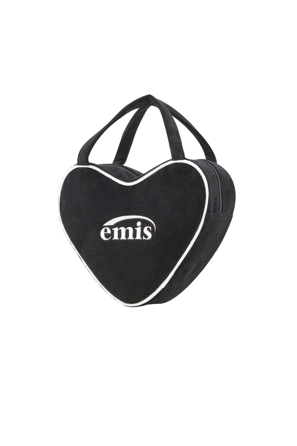 emis的小包款可愛又新潮。（翻攝自官網）