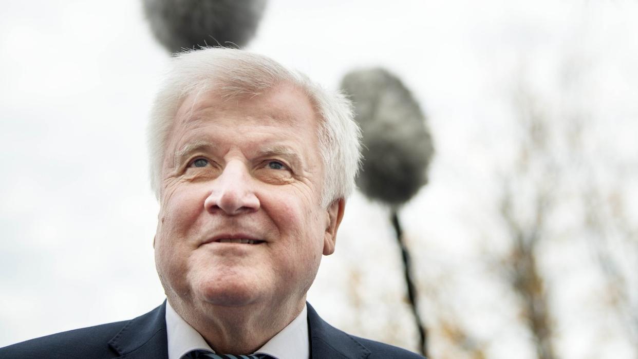 Bundesinnenminister Horst Seehofer Mitte November bei einem Besuch im sächsischen Bautzen. Foto: Monika Skolimowska