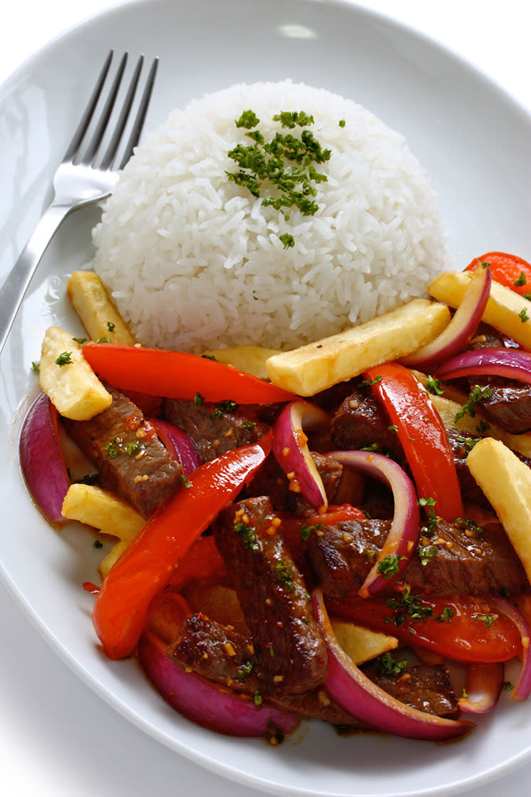 Lomo saltado peruano