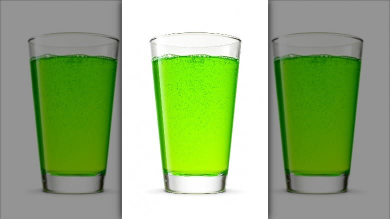glass of tarkhuna soda