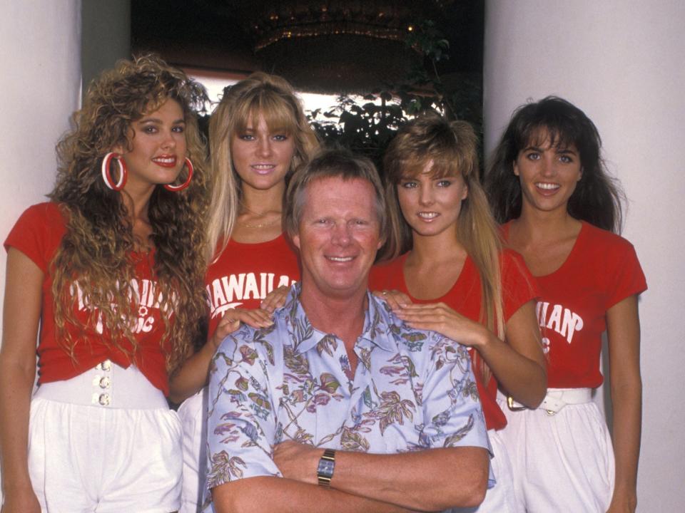 Ron Rice and models attend Westin Kauai Celebrity Sports Invitational on October 8, 1988 at the Westin Kauai Resort in Kauai, Hawaii.