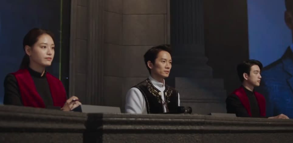 Kang Yo Han (Ji Sung, middle), Kim Ga On (Park Jin Young, right) and Oh Jin Joo (Kim Jae Kyung) are presiding judges in a nationwide trial broadcast in The Devil Judge