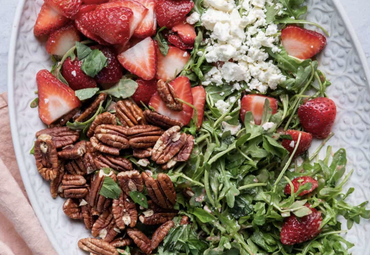 Strawberry arugula salad