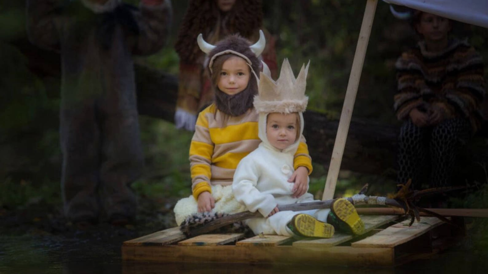 Sibling Halloween costumes: Max and Carol