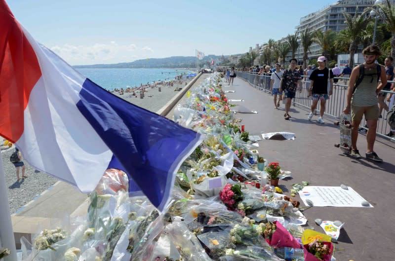 La policière responsable de la vidéosurveillance à Nice (Alpes-Maritimes) affirme avoir subi des pressions du ministère de l'Intérieur lors de la rédaction d'un rapport sur la soirée meurtrière du 14-juillet. /Photo prise le 21 juillet 2016/REUTERS/Jean-Pierre Amet