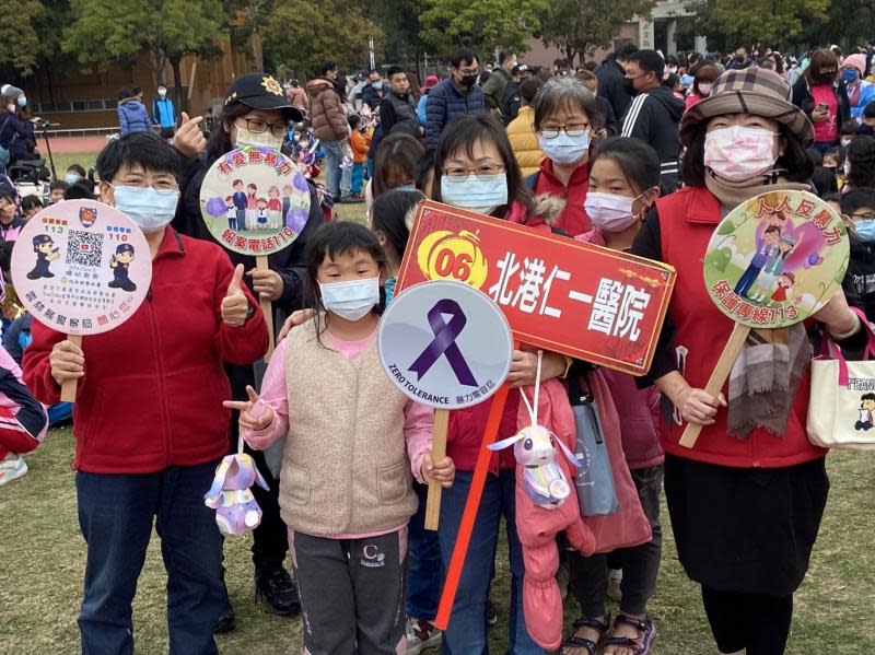 北港千人提燈活動登場　警方現場犯罪宣導