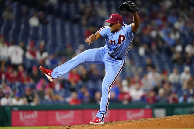 Philadelphia Phillies beat New York Mets in extra innings