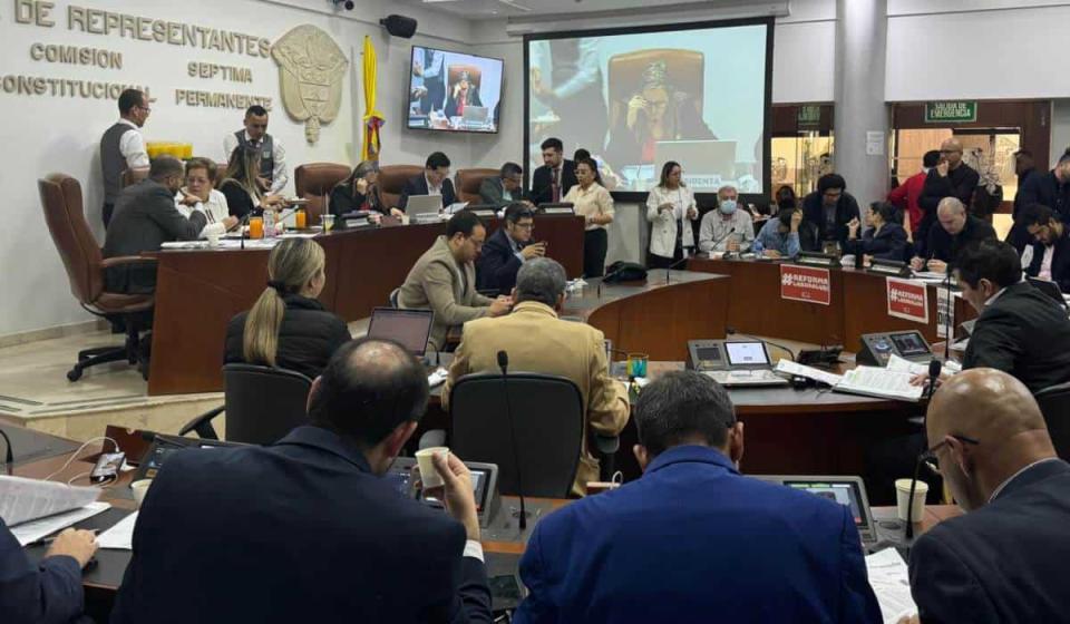 Cámara avala nuevos artículos de reforma laboral, pero aún no logra aprobarla en su totalidad. Foto: archivo Valora Analitik