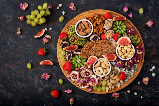 Nutrition and Beauty Center - IDEAS DE SNACKS SALUDABLES 💖 ¿Estás de  acuerdo en que a veces aburre comer solo fruta o verdura picada como snack  🤨? Yo soy faaaan de hacer