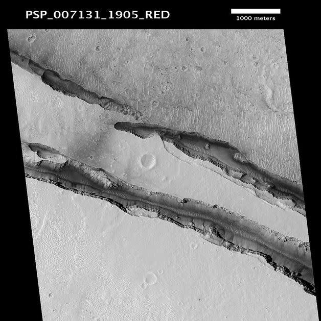 火星上的科柏洛斯槽溝。（圖／翻攝自NASA網站）