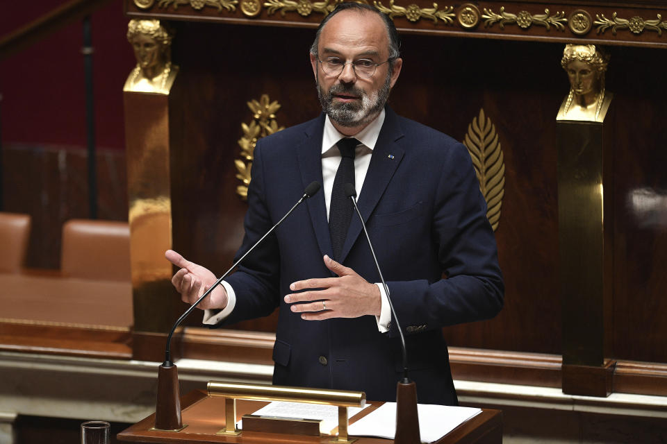 El primer ministro francés Edouard Philippe durante una comparecencia ante la Asamblea Nacional en París, el martes 28 de abril de 2020. (David Niviere, Pool vía AP)