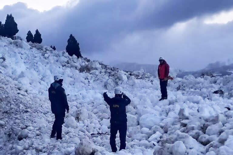 El depósito de nieve que generó la avalancha