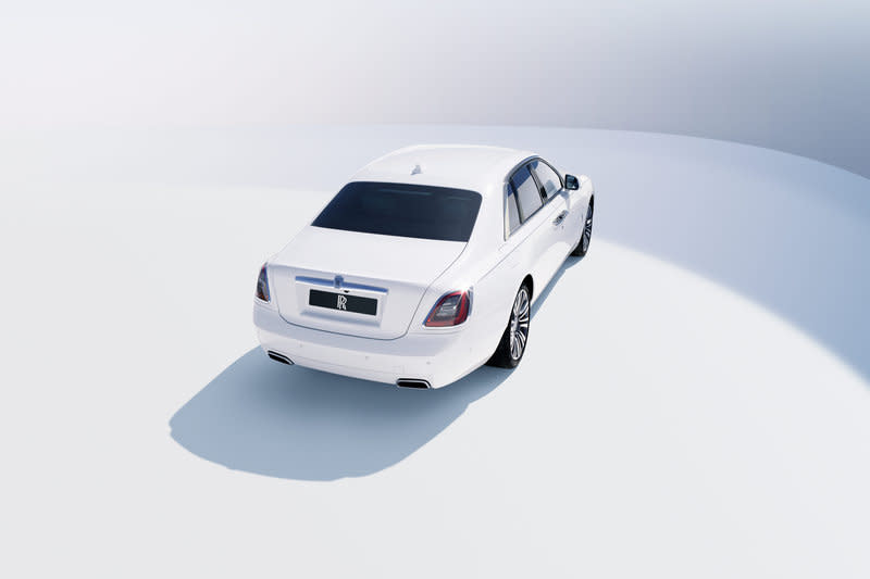 車身尺碼加大與設計讓新世代Ghost變得更修長圓潤。