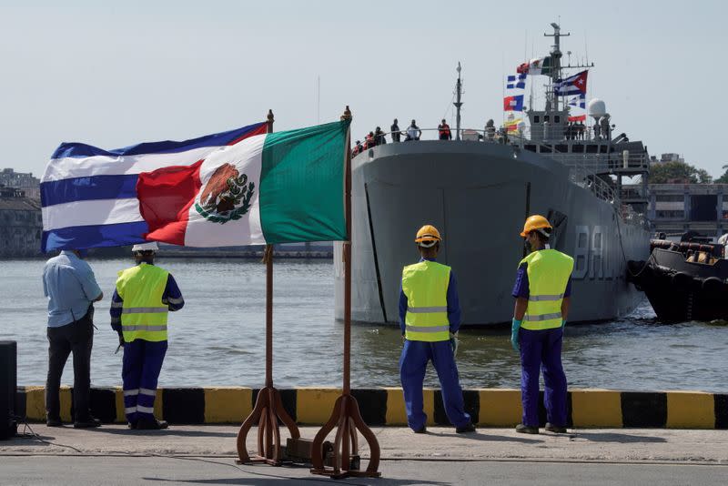 Mexican ship with humanitarian aid arrives in Havana.