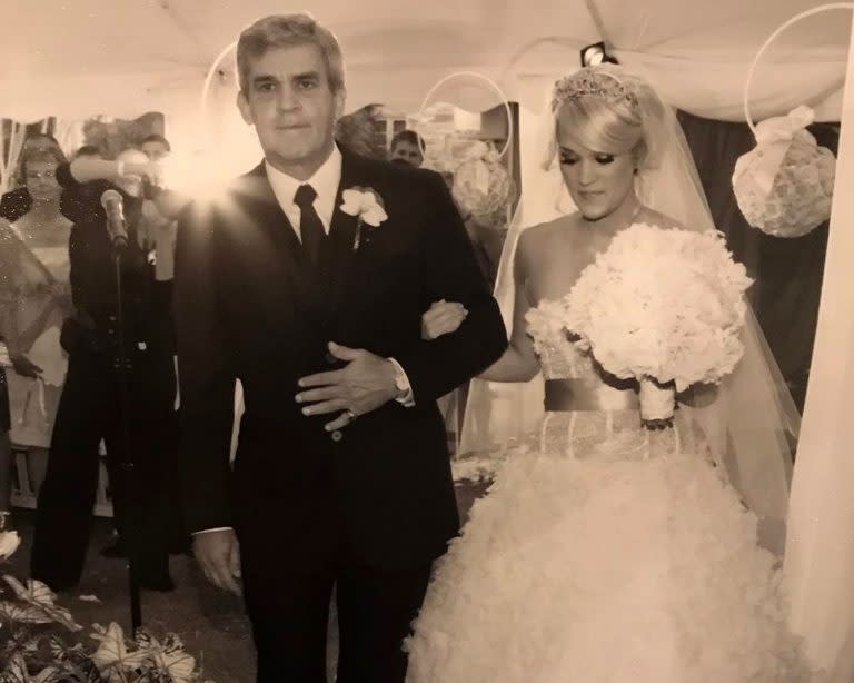 Carrie Underwood Dad Father's day Wedding