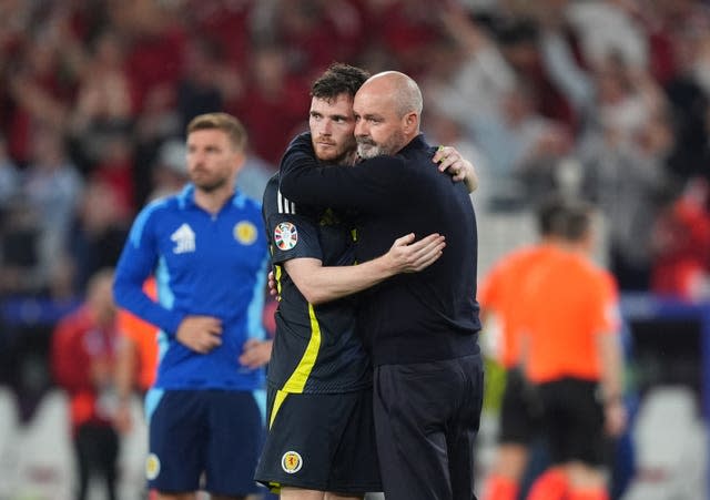 Steve Clarke and Andrew Robertson at the European Championships