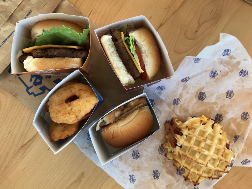 We tried a selection of items from the menu at Arizona's first White Castle including the Original Slider, the 1921 Slider, a Breakfast Slider, an Impossible Slider and chicken rings.