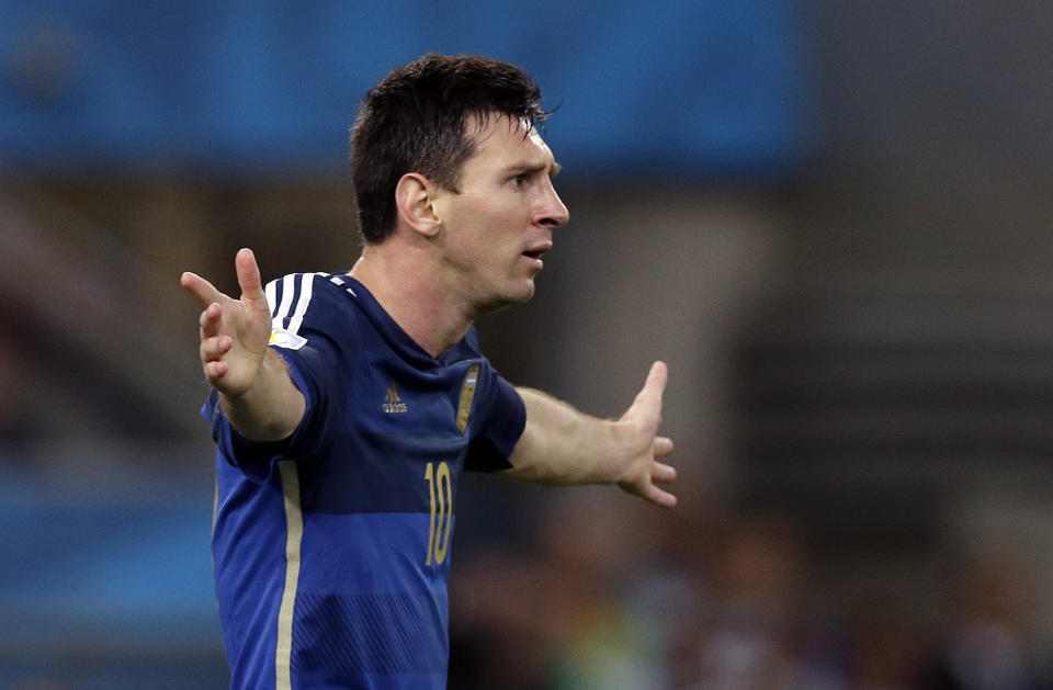 ARCHIVO - El delantero argentino Lionel Messi durante la final del Mundial de Brasil contra Alemania en Río de Janeiro, el domingo 13 de julio de 2014. (AP Foto/Víctor R. Caivano)