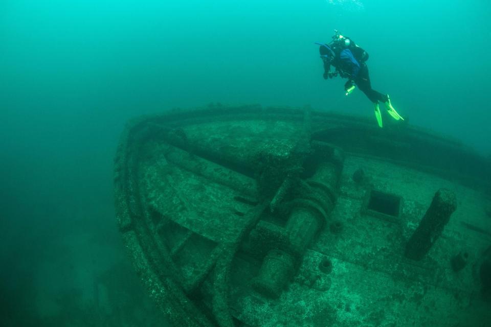 Lake Michigan divers