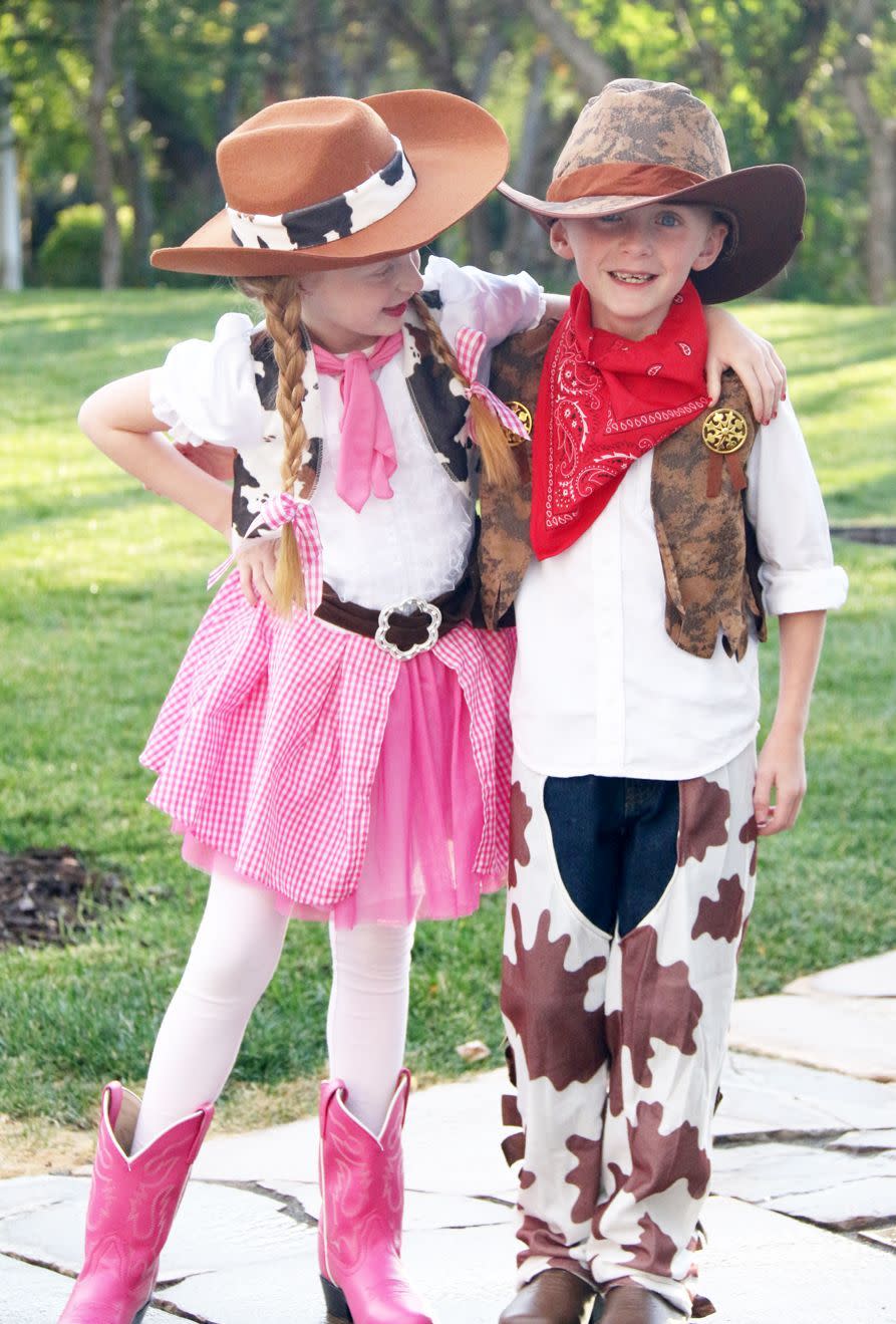 Yeehaw! These Western Halloween Costumes Are So Much Fun