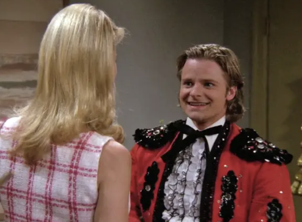 Steve Zahn made a name for himself in '90s and '00s movies like You've Got Mail, but one of his first big roles was on Friends as a Canadian ice dancer who married Phoebe for a green card. 