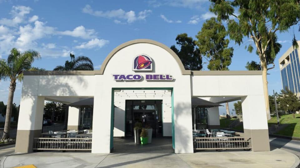 Taco Bell exterior